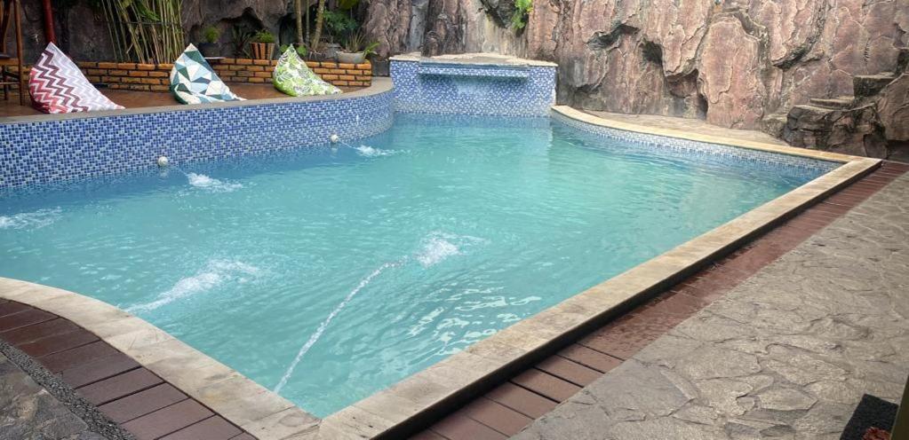 Sentosa Lodge Padang  Eksteriør billede